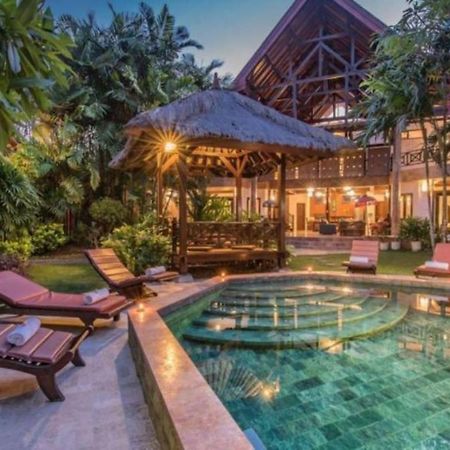 New Daria Villas Seminyak Eksteriør billede