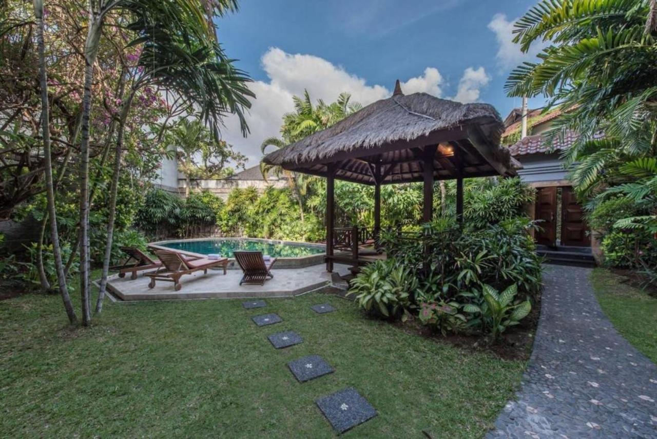 New Daria Villas Seminyak Eksteriør billede